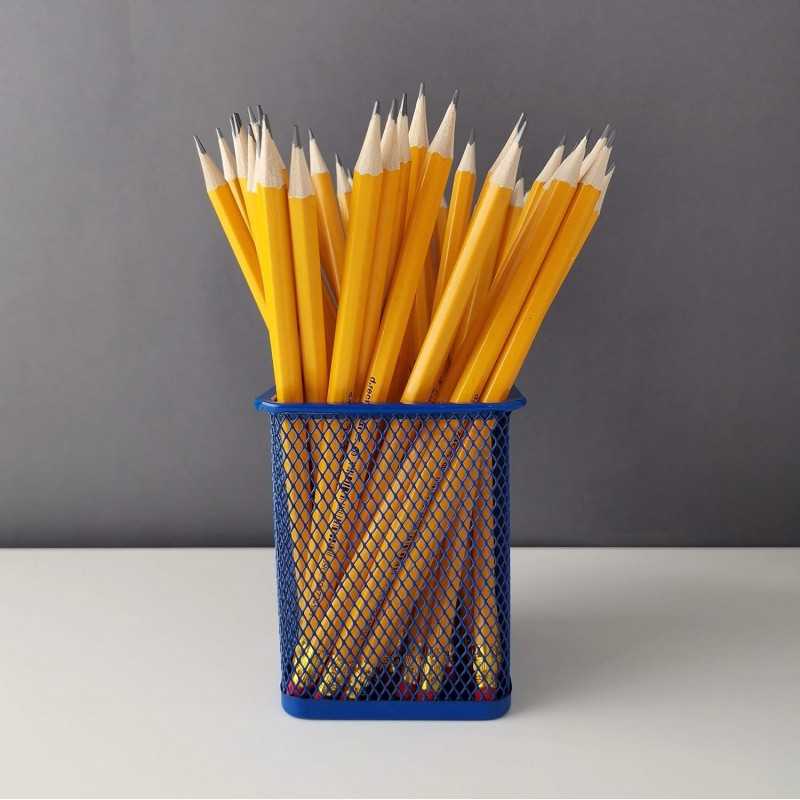 D.RECT Pot à crayons carré en métal | Porte-stylo cube en métal | Gobelet multifonction en maille pour stylo à bille Noir