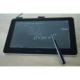 Tablette de Dessin Wacom One 12 avec écran 11,6” Full HD 99% sRGB, Stylet à résonance électromagnétique sans Pile ni Batterie